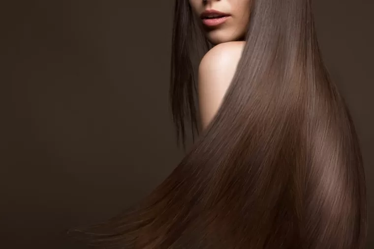 Experte coiffure coloriste et lissage brésilien dans un salon, Triel-sur-Seine, SpaVana